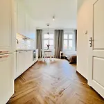 - * Lubiń