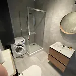 아파트 - *