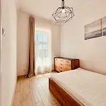 - Apartmán
