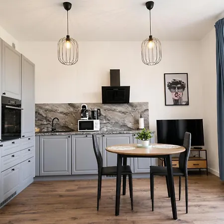 - Apartmán